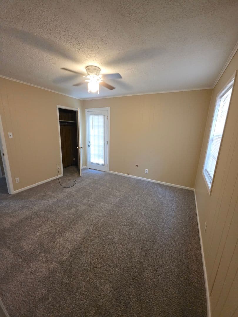Atkins House: 1113 Ave 4 NE