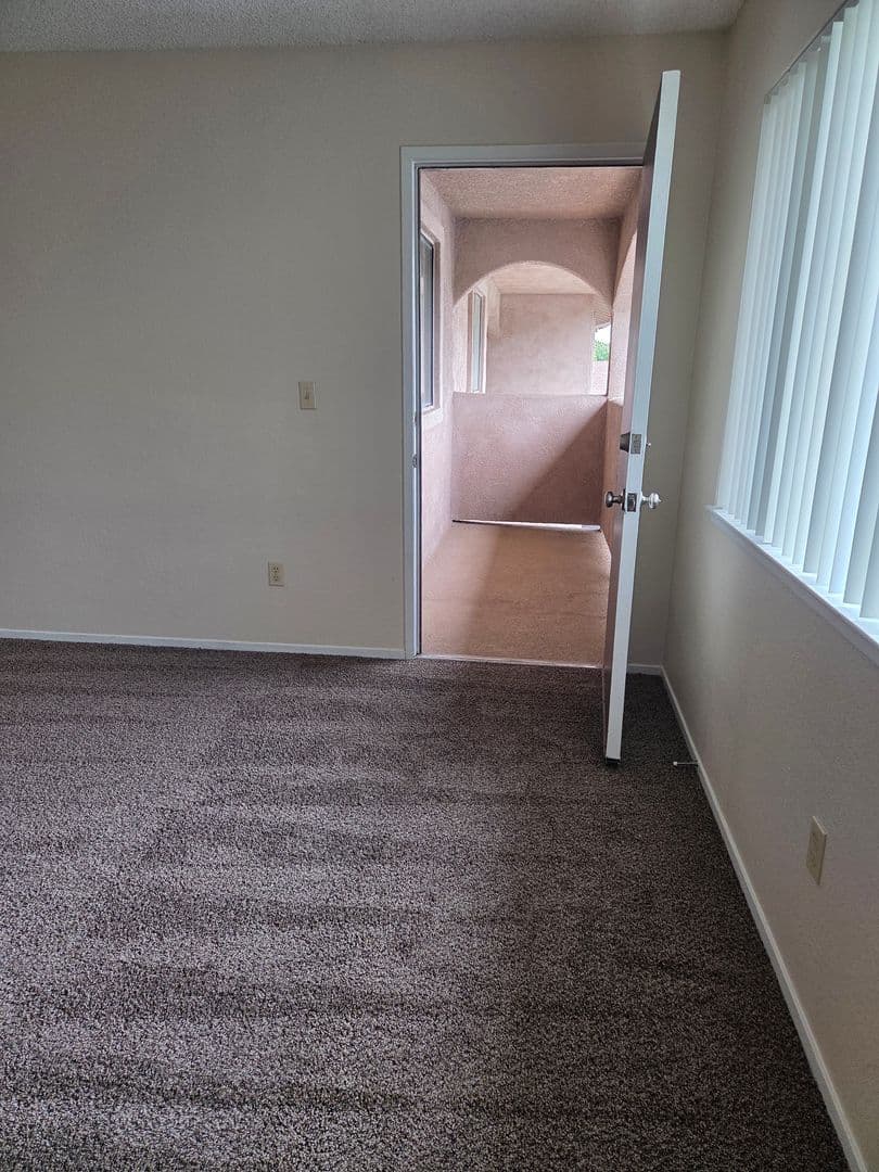 Manteca Apartment: 1405 Stonewood Avenue