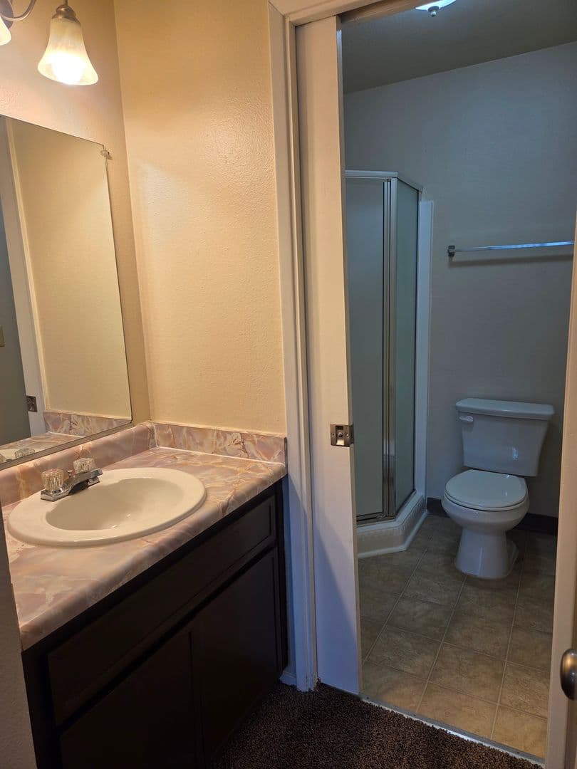 Manteca Apartment: 1405 Stonewood Avenue