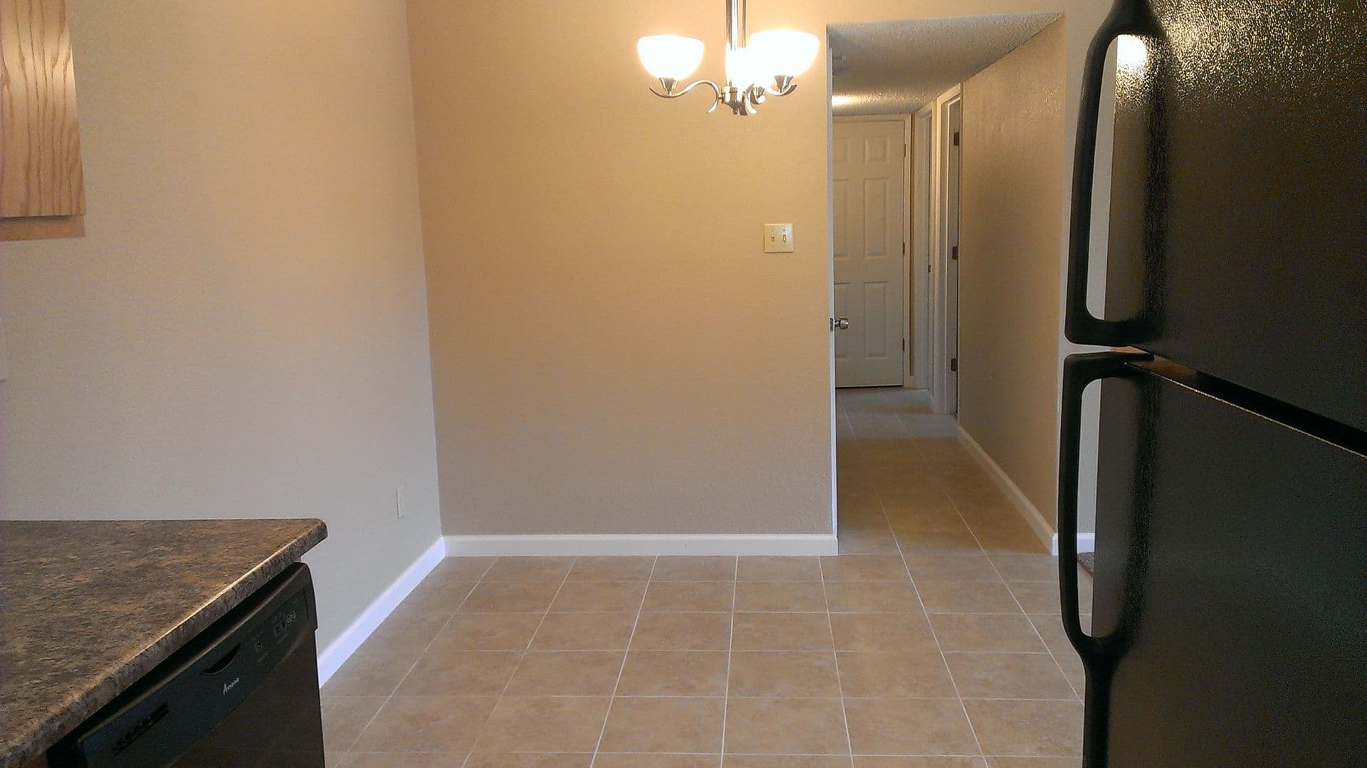 Manteca Apartment: 1405 Stonewood Avenue