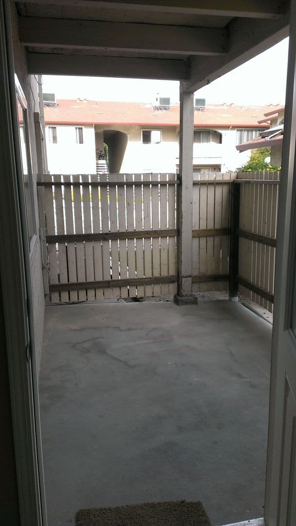 Manteca Apartment: 1405 Stonewood Avenue
