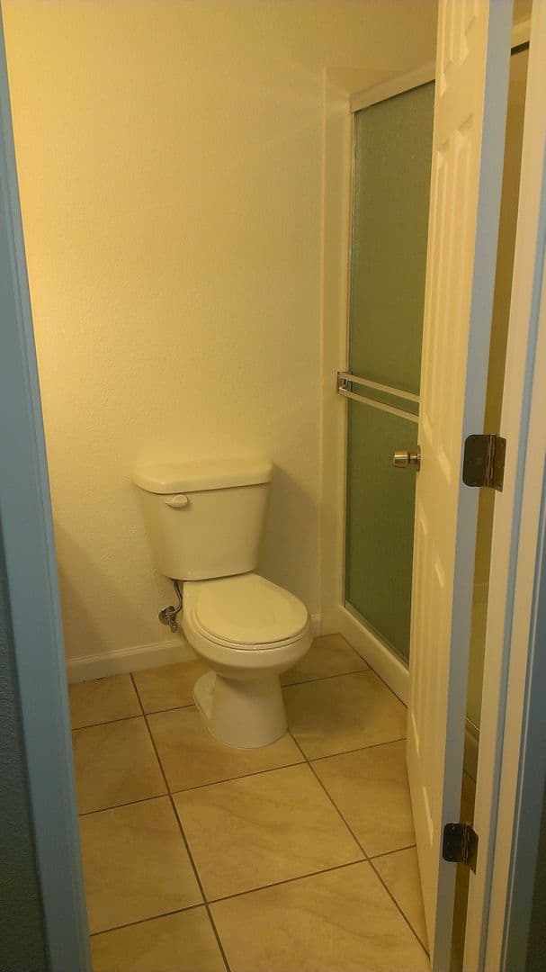 Manteca Apartment: 1405 Stonewood Avenue