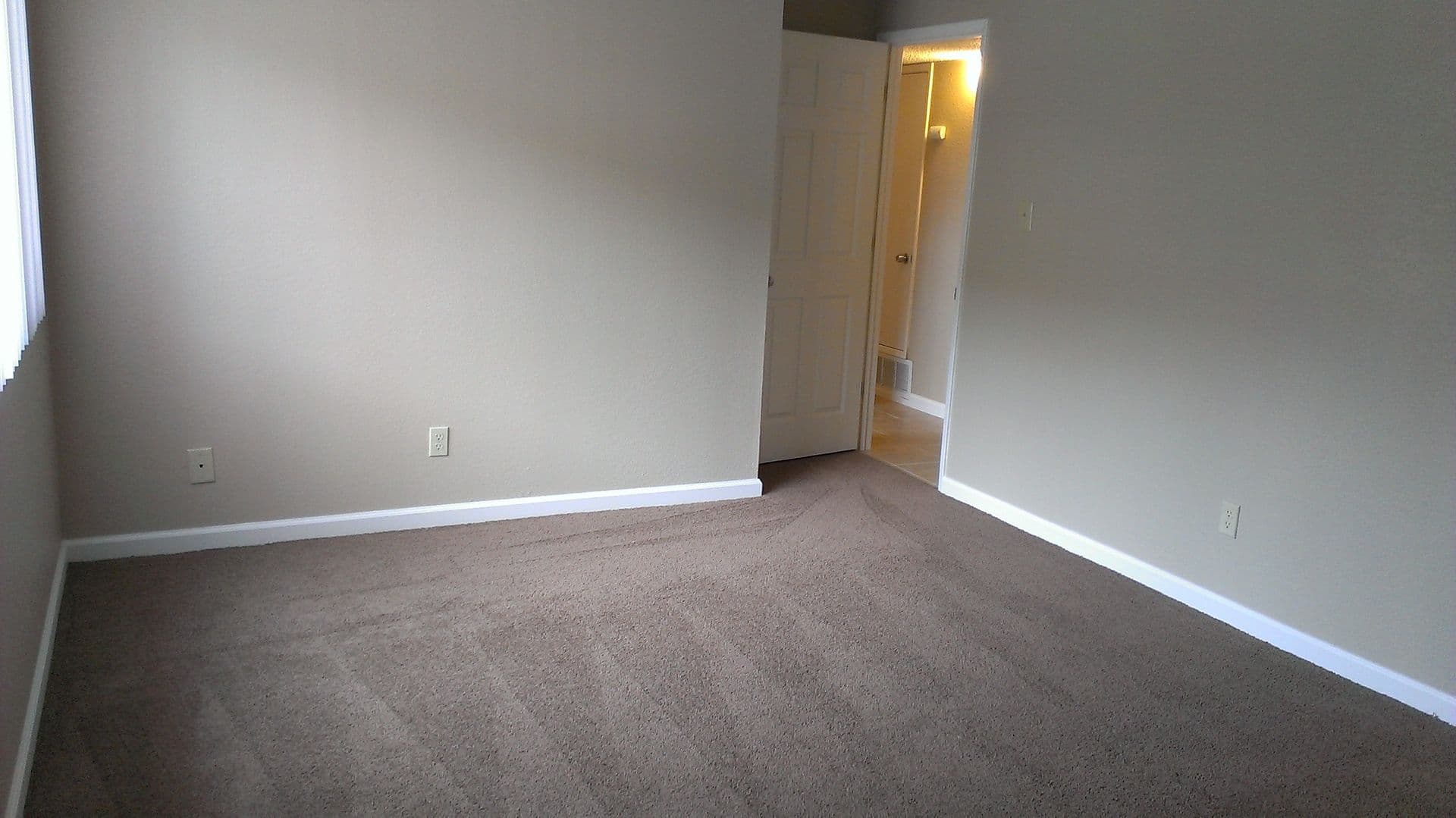 Manteca Apartment: 1405 Stonewood Avenue