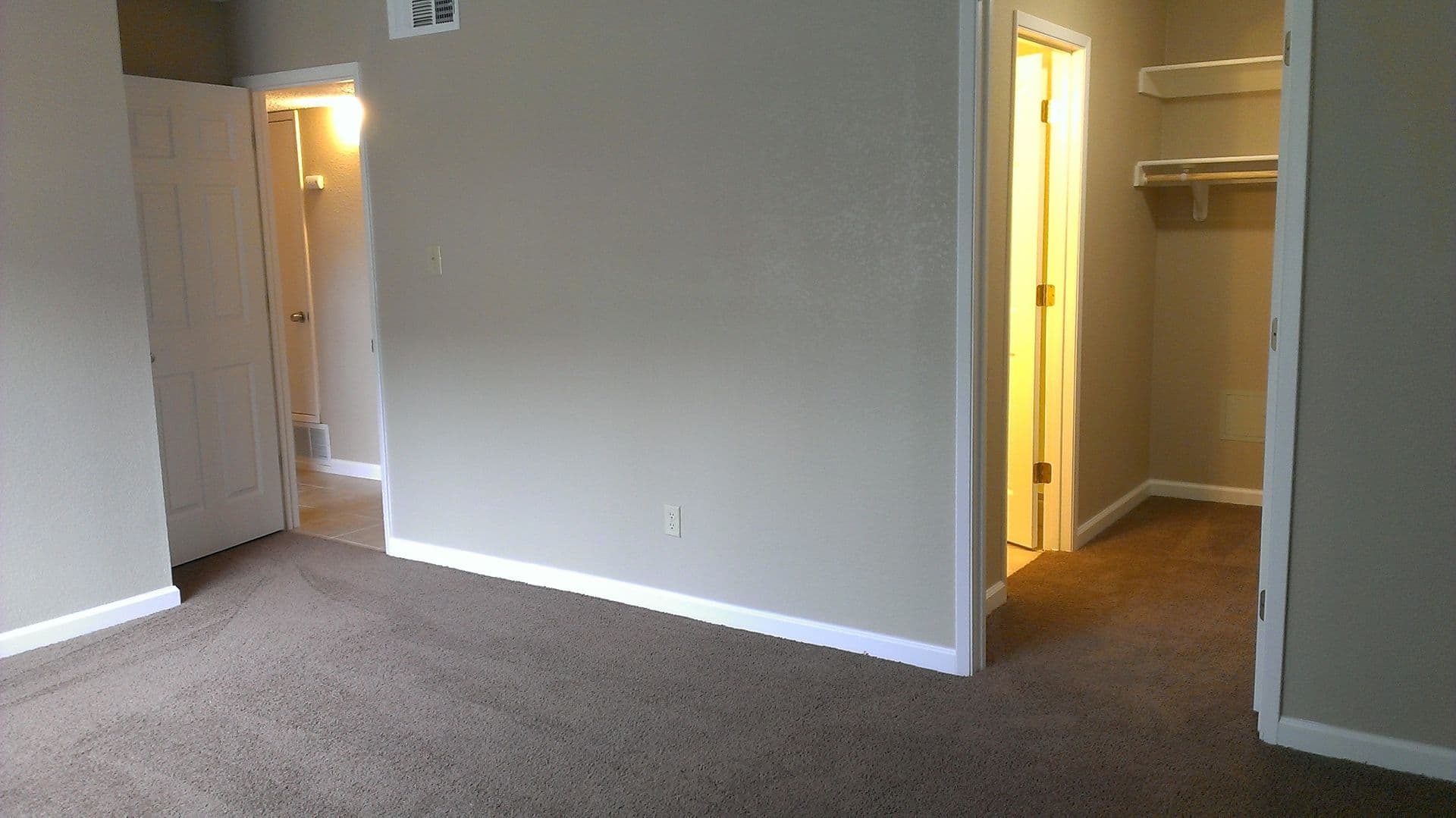 Manteca Apartment: 1405 Stonewood Avenue