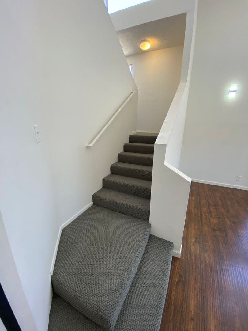 Los Angeles Apartment: 3722 Canfield Ave
