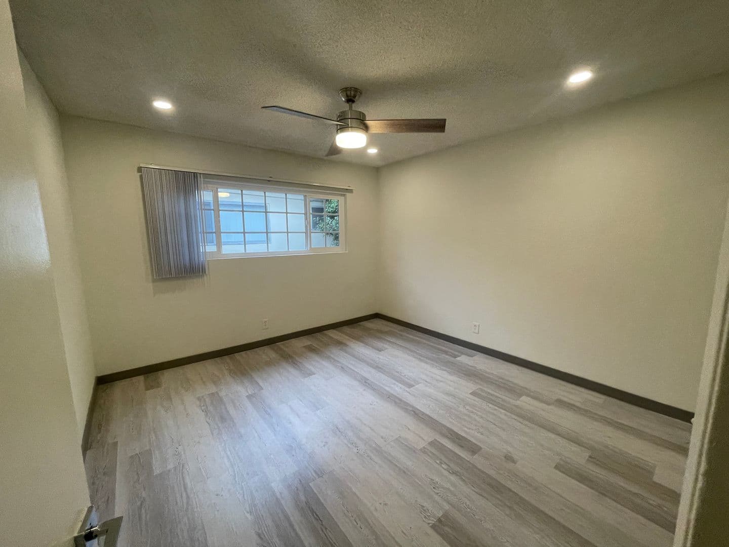 Los Angeles Apartment: 3317 Keystone Ave