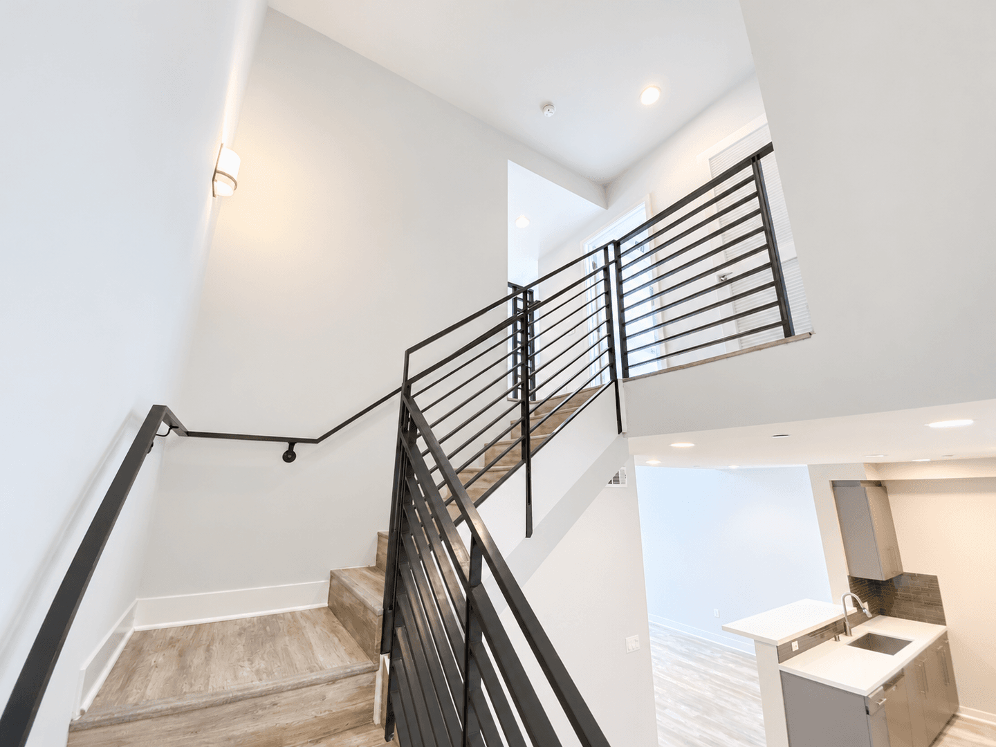Los Angeles Apartment: 11929 Courtleigh Dr