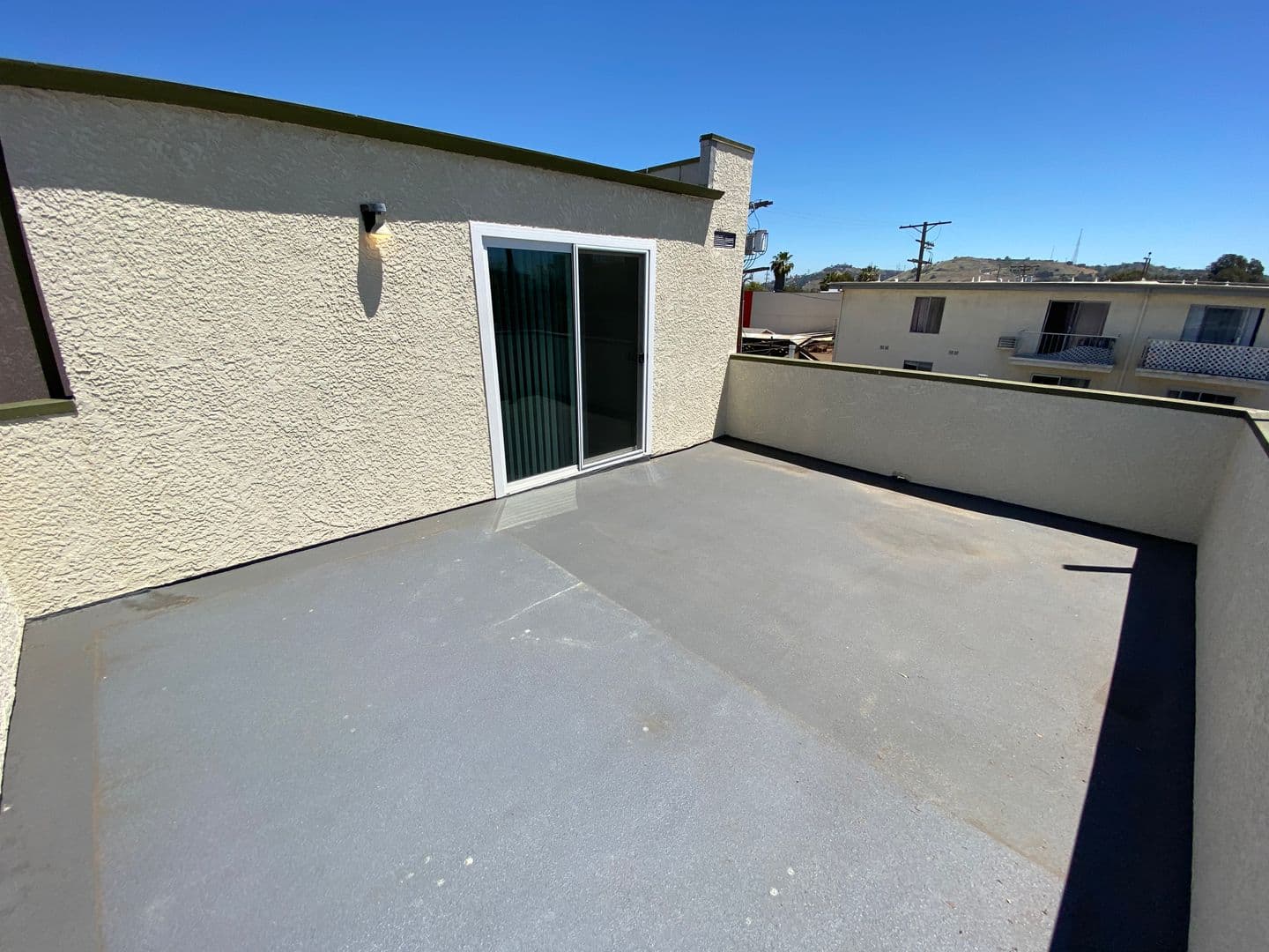 Los Angeles Apartment: 3722 Canfield Ave