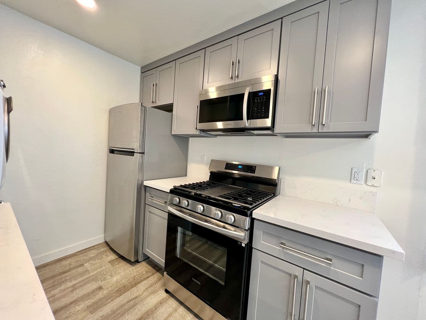 Los Angeles Apartment: 3546 Hughes Ave