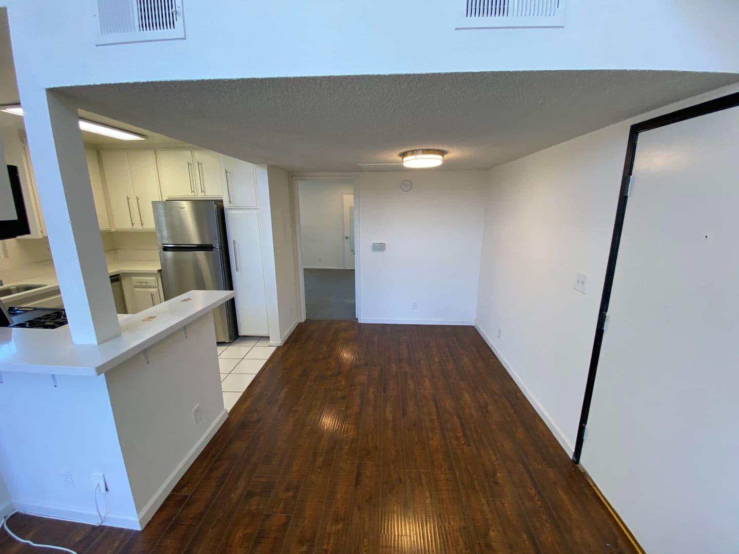 Los Angeles Apartment: 3722 Canfield Ave