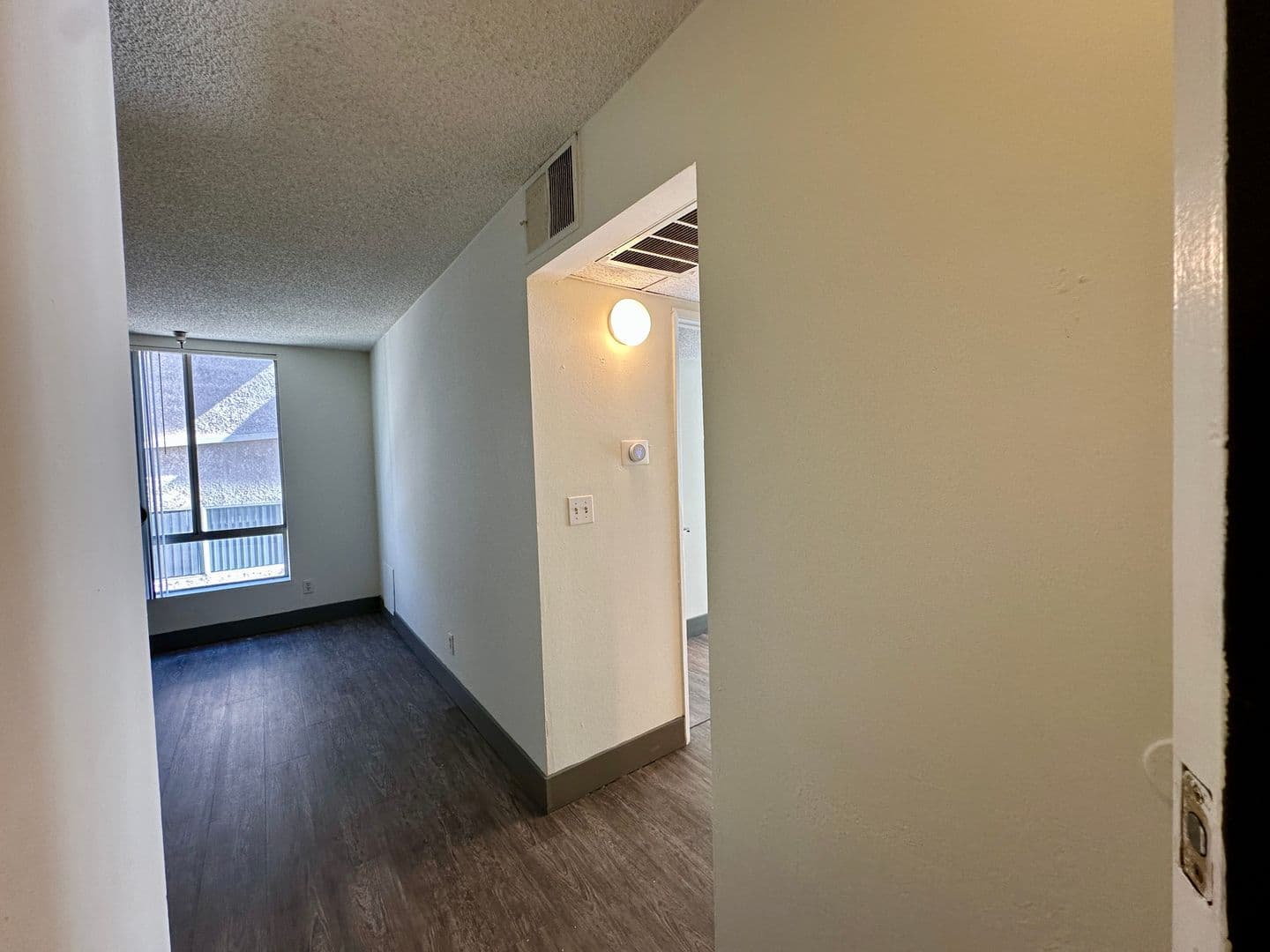 Los Angeles Apartment: 3715 Canfield Ave