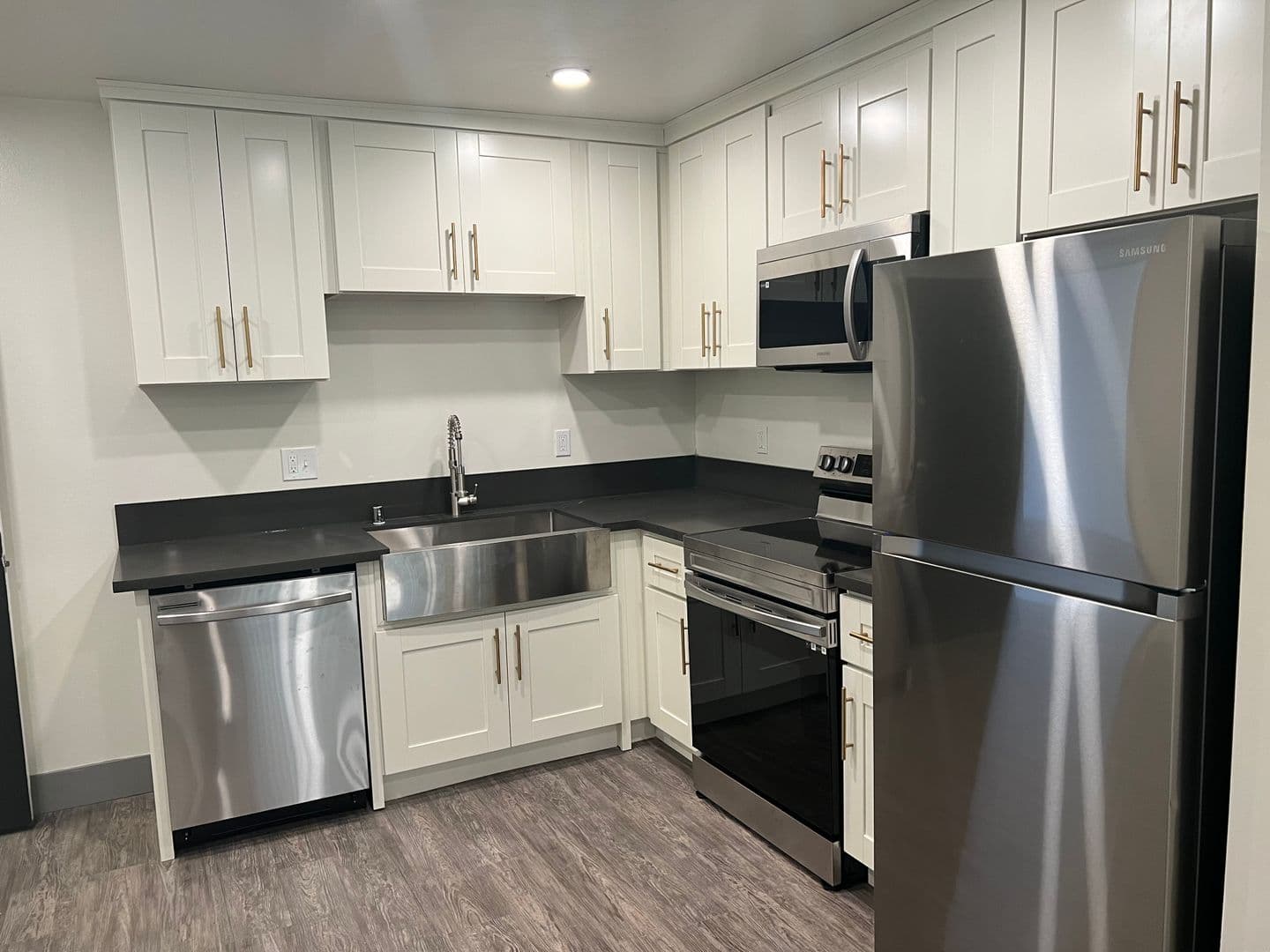 Los Angeles Apartment: 10779 Woodbine St.