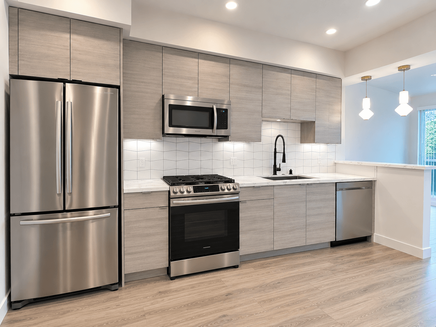 Los Angeles Apartment: 3355 Overland Ave.