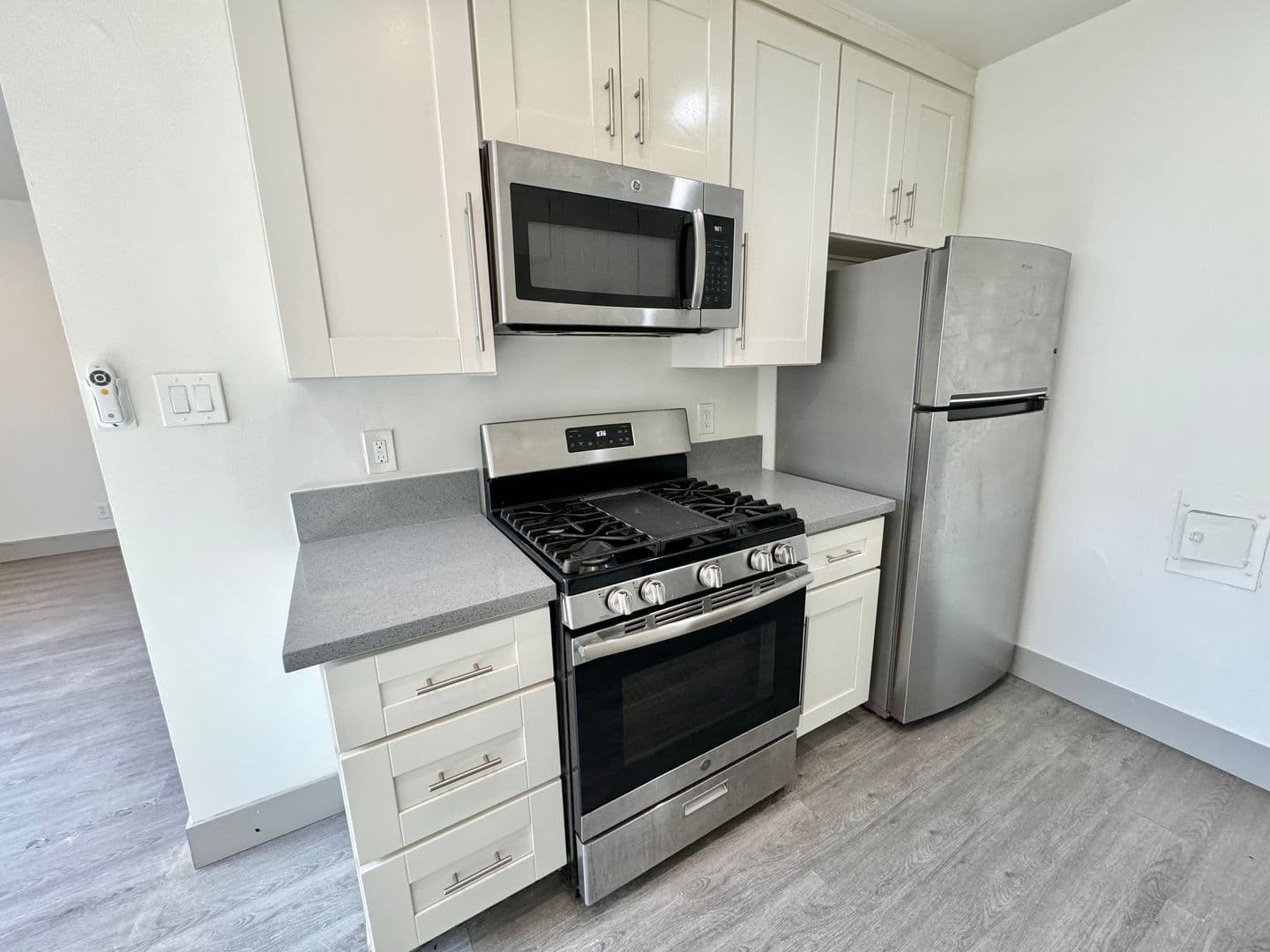 Los Angeles Apartment: 12301 & 12307 Pacific Ave