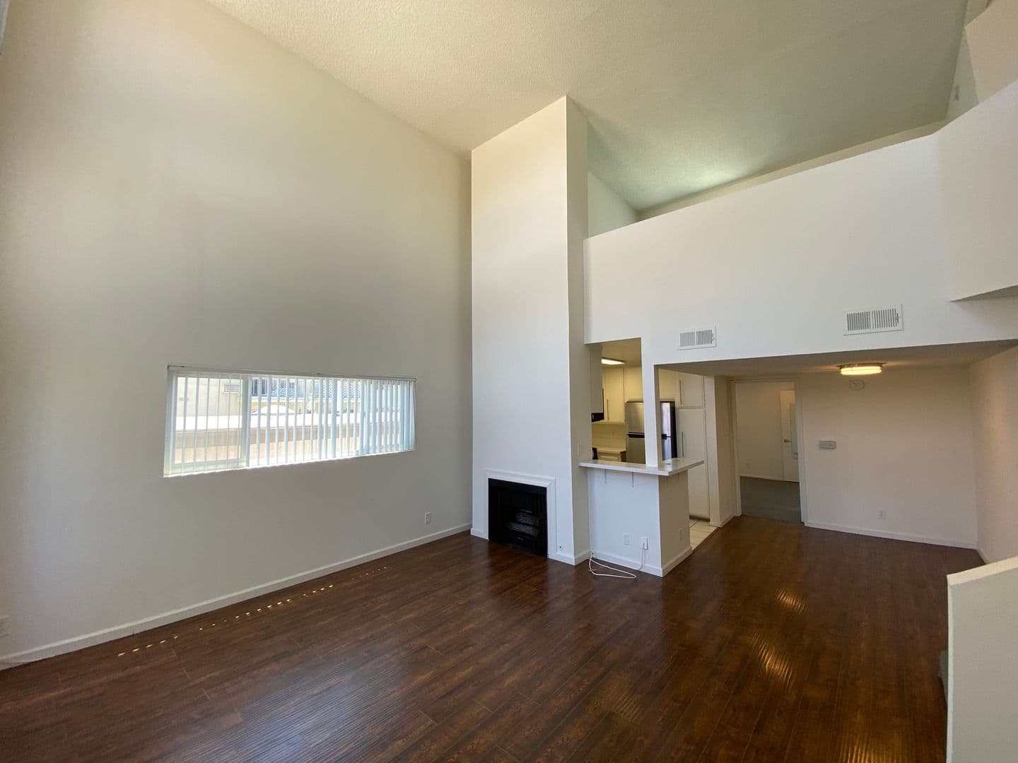 Los Angeles Apartment: 3722 Canfield Ave