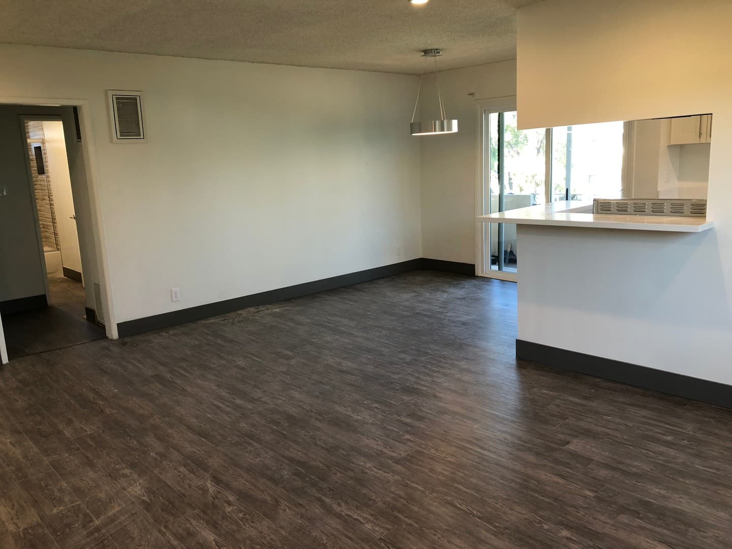 Los Angeles Apartment: 3611 Mentone Ave