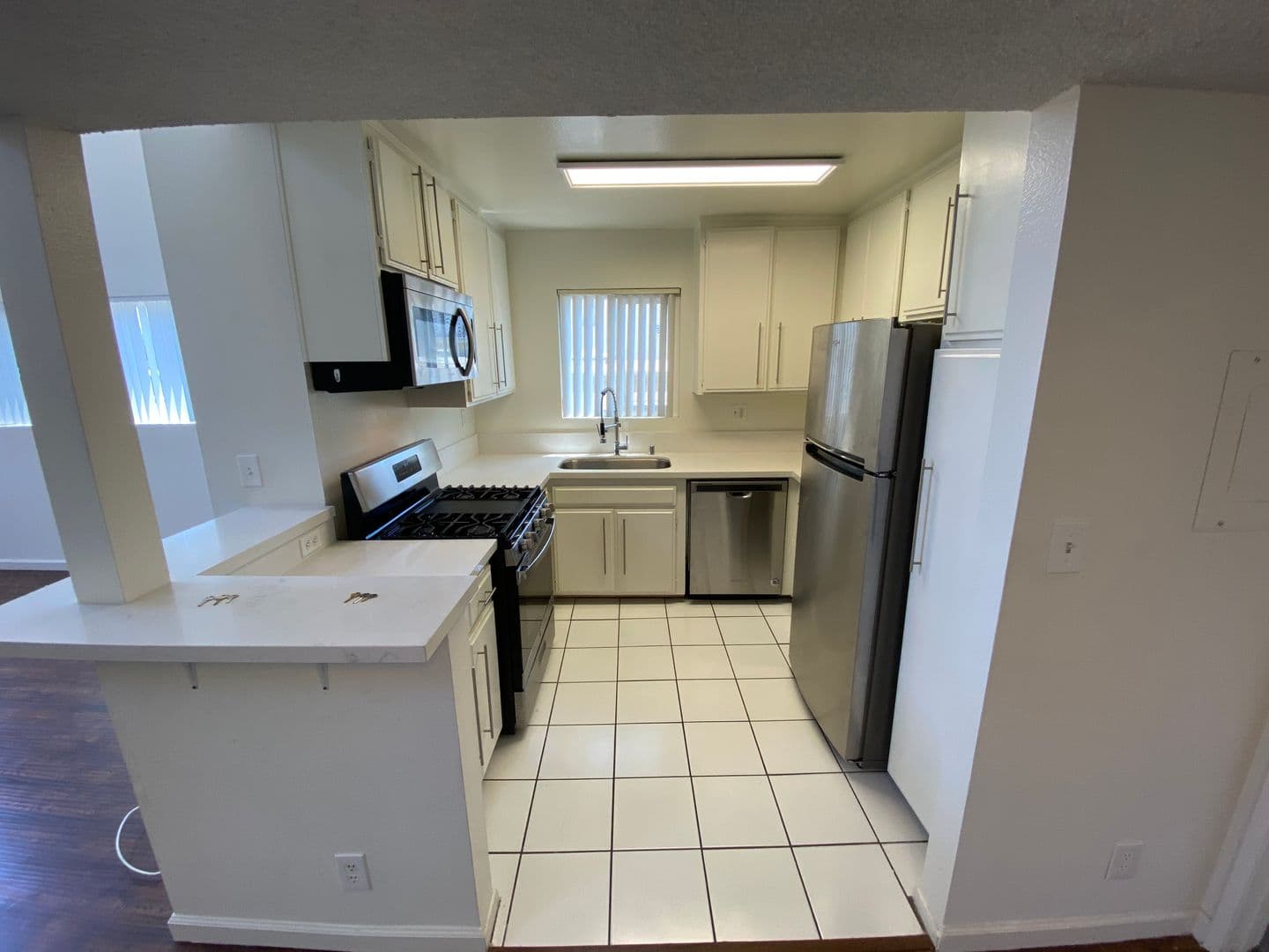 Los Angeles Apartment: 3722 Canfield Ave
