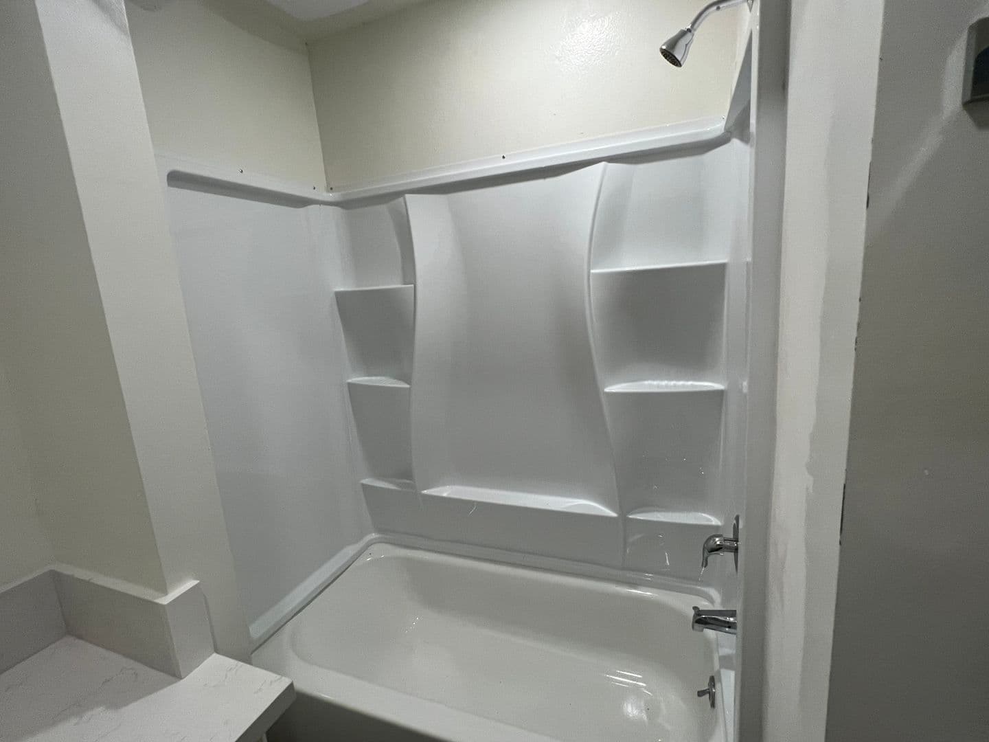 Los Angeles Apartment: 10779 Woodbine St.