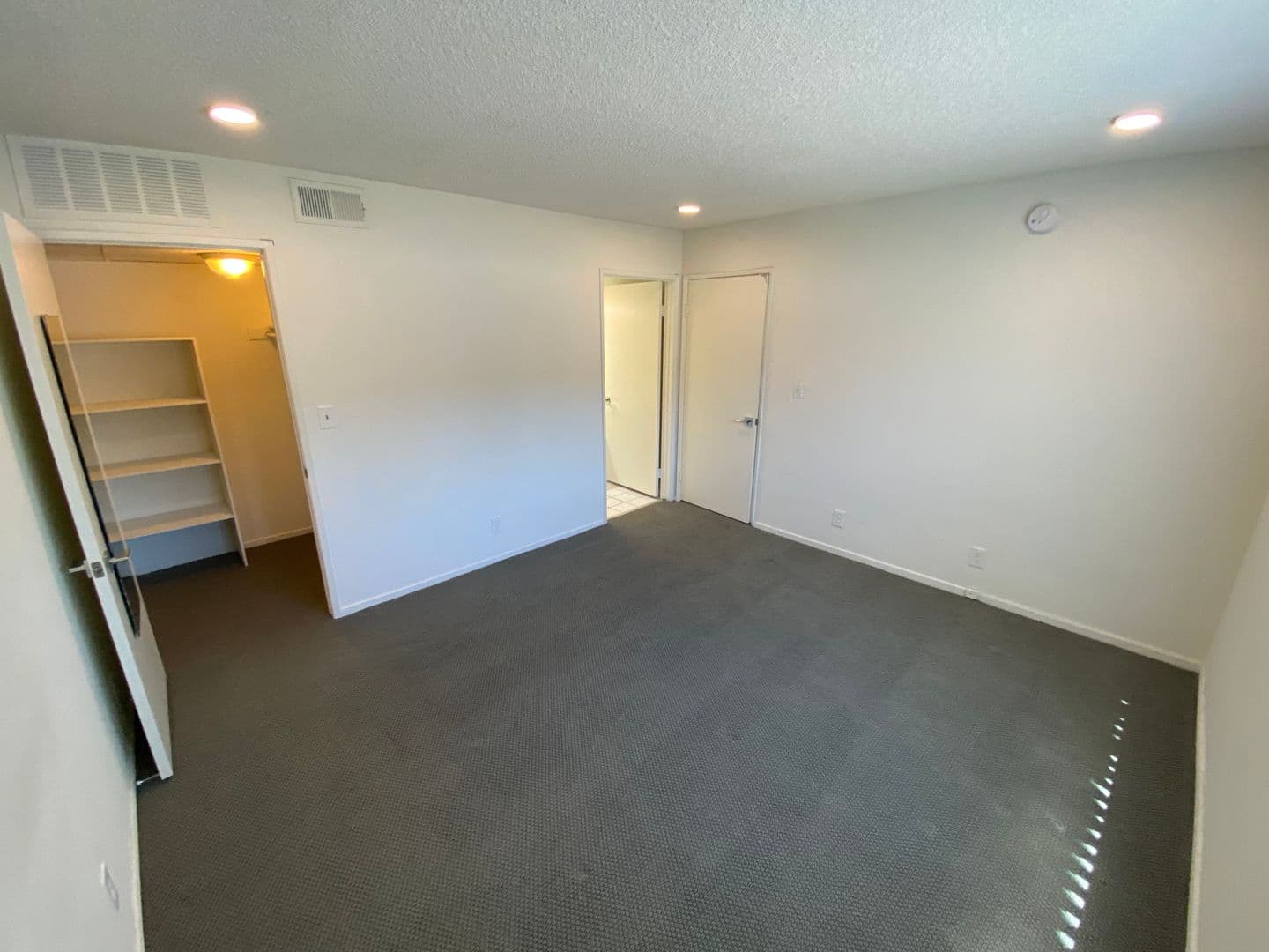 Los Angeles Apartment: 3722 Canfield Ave