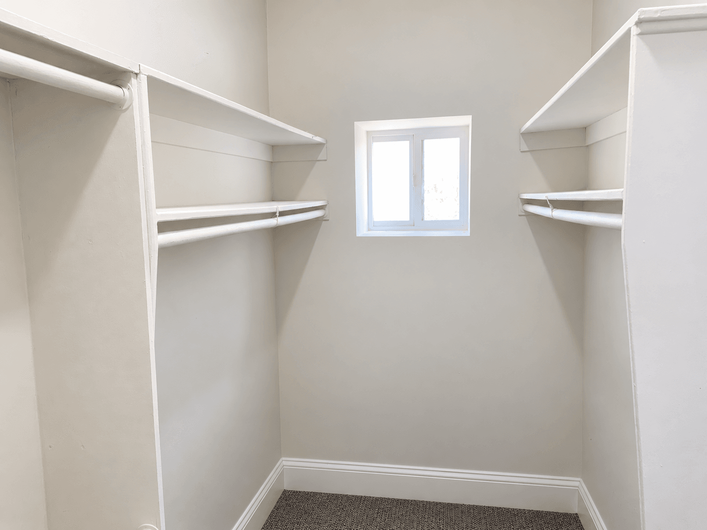 Los Angeles Apartment: 3729 Clarington Ave