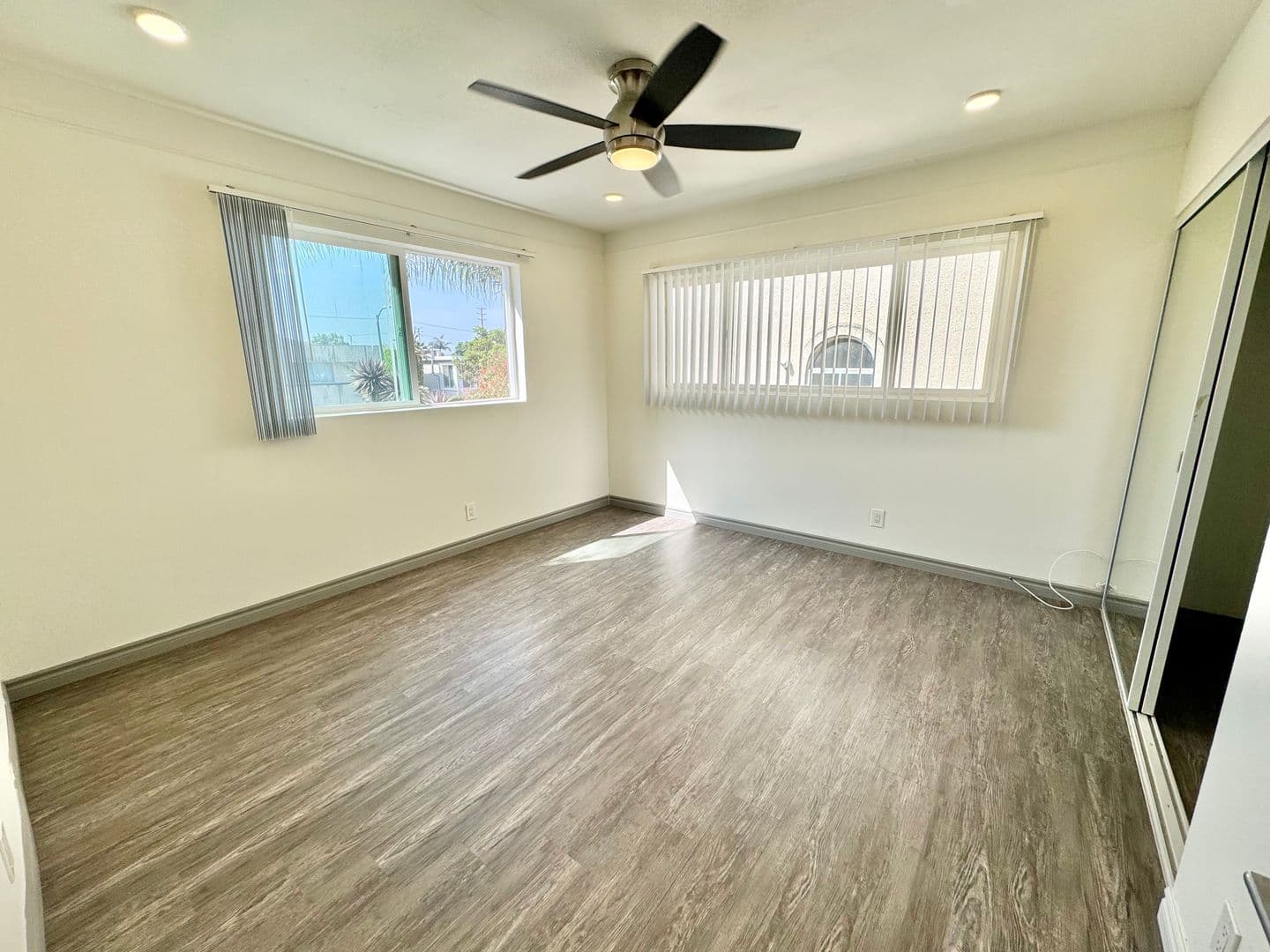 Los Angeles Apartment: 12301 & 12307 Pacific Ave