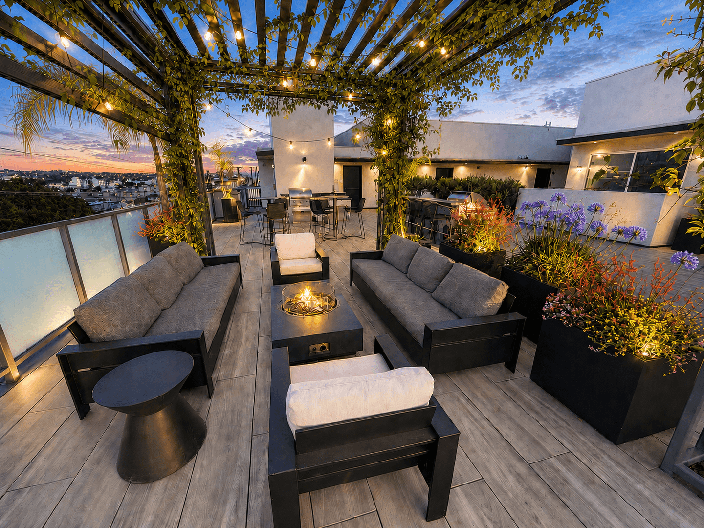Los Angeles Apartment: 3355 Overland Ave.