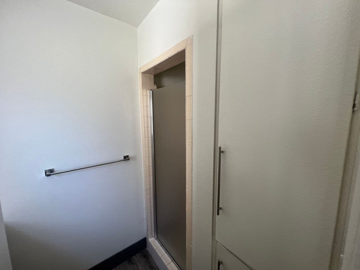 Los Angeles Apartment: 1444 Centinela Ave