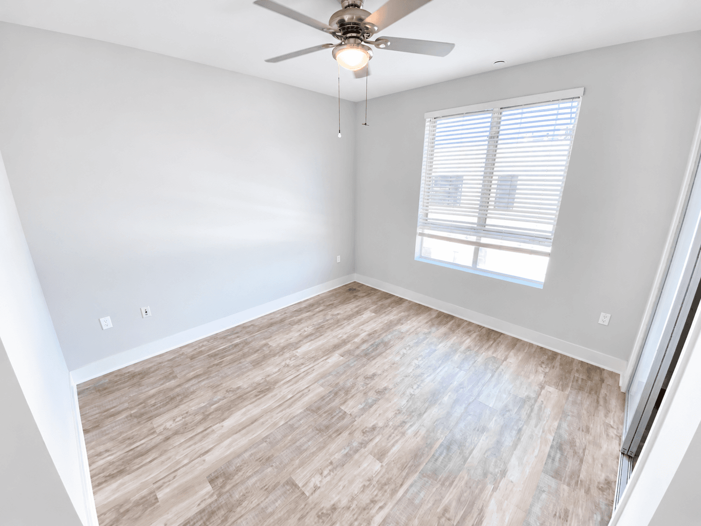 Los Angeles Apartment: 11929 Courtleigh Dr