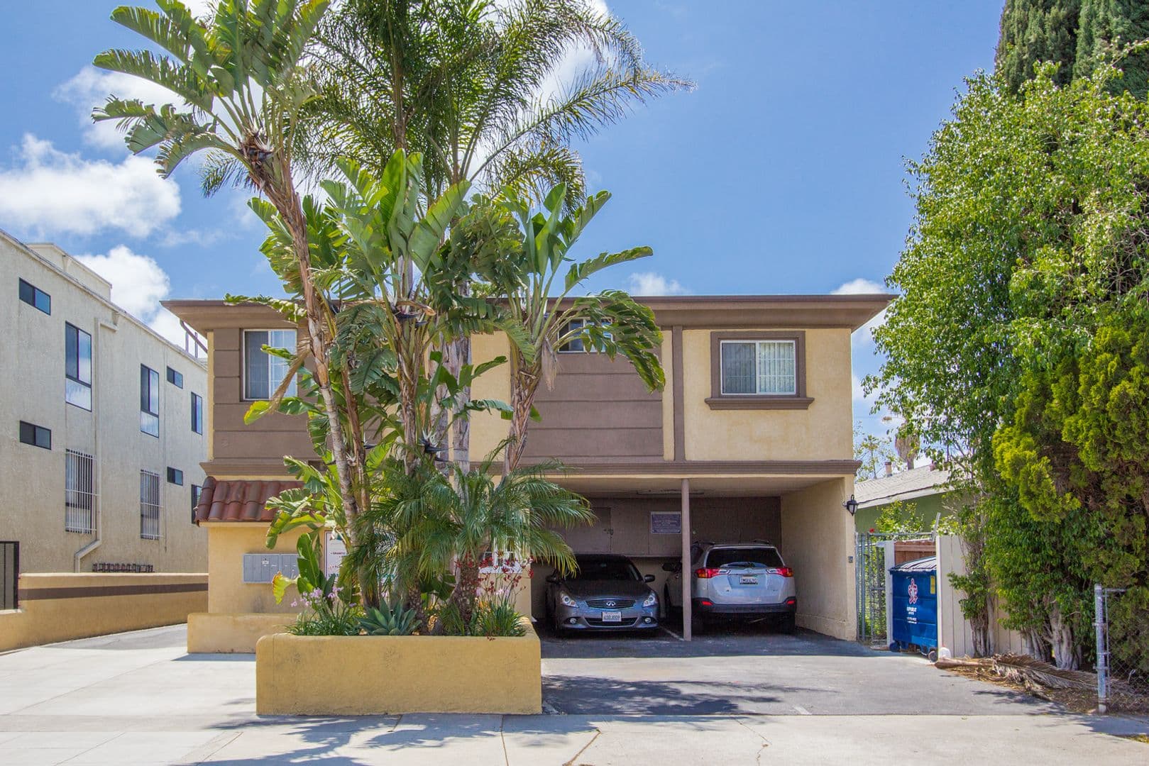 Los Angeles Apartment: 3631 Midvale Ave