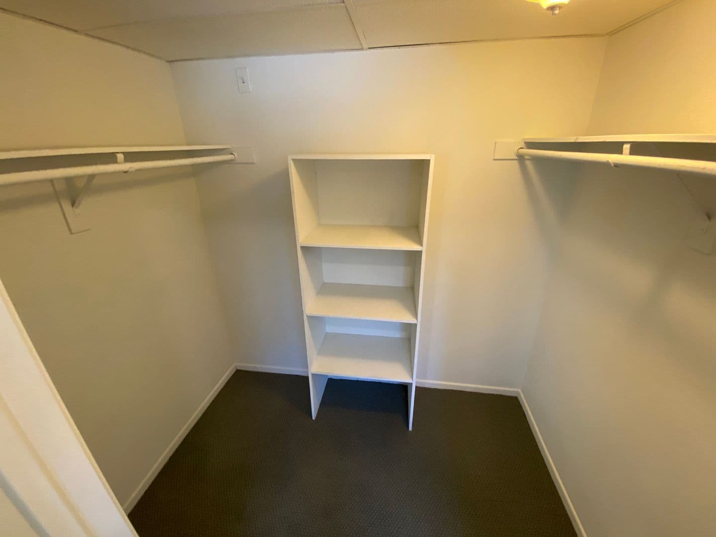 Los Angeles Apartment: 3722 Canfield Ave