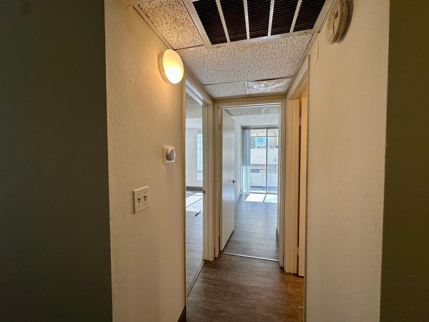 Los Angeles Apartment: 3715 Canfield Ave