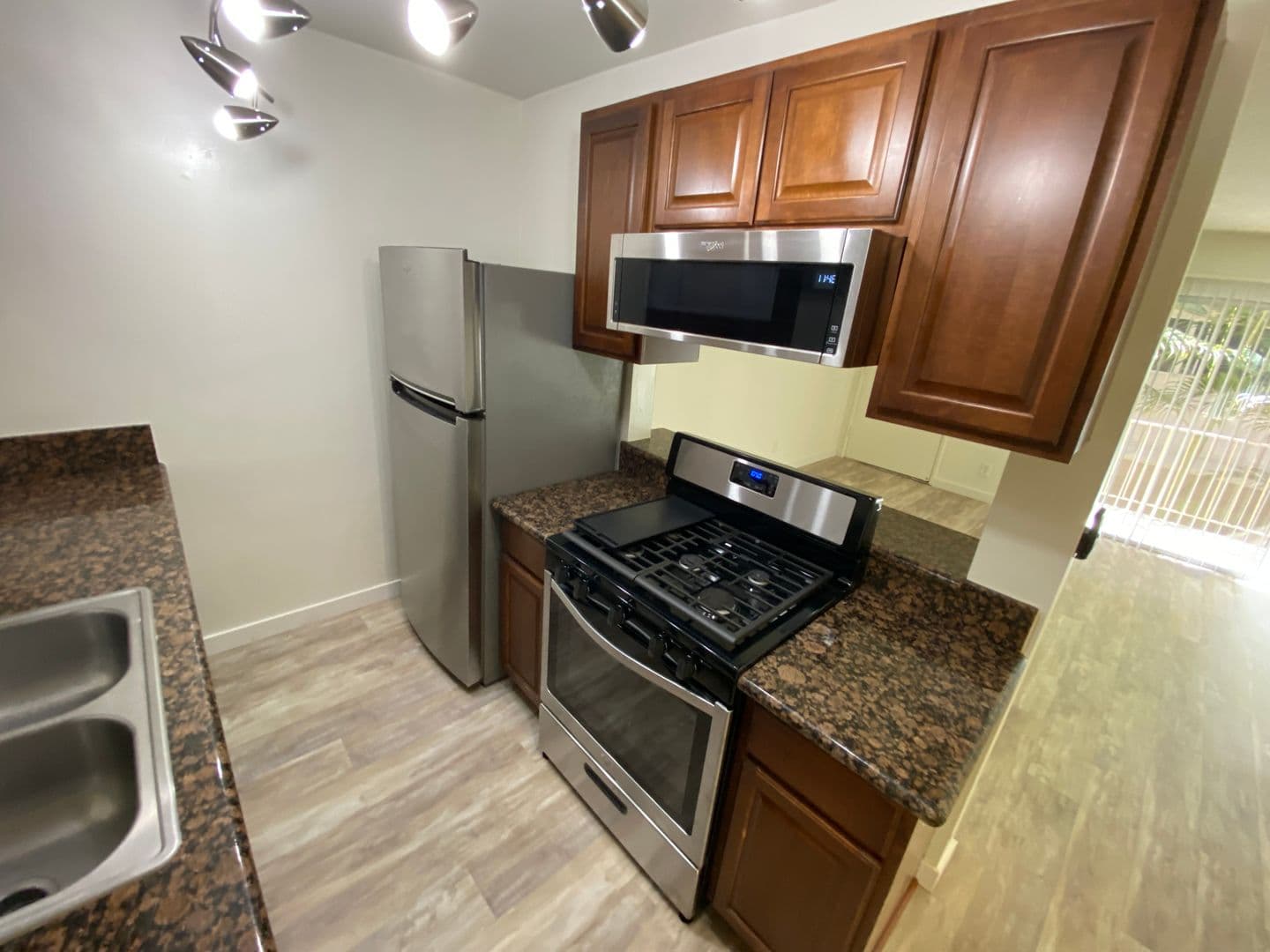 Los Angeles Apartment: 9344 National Blvd.