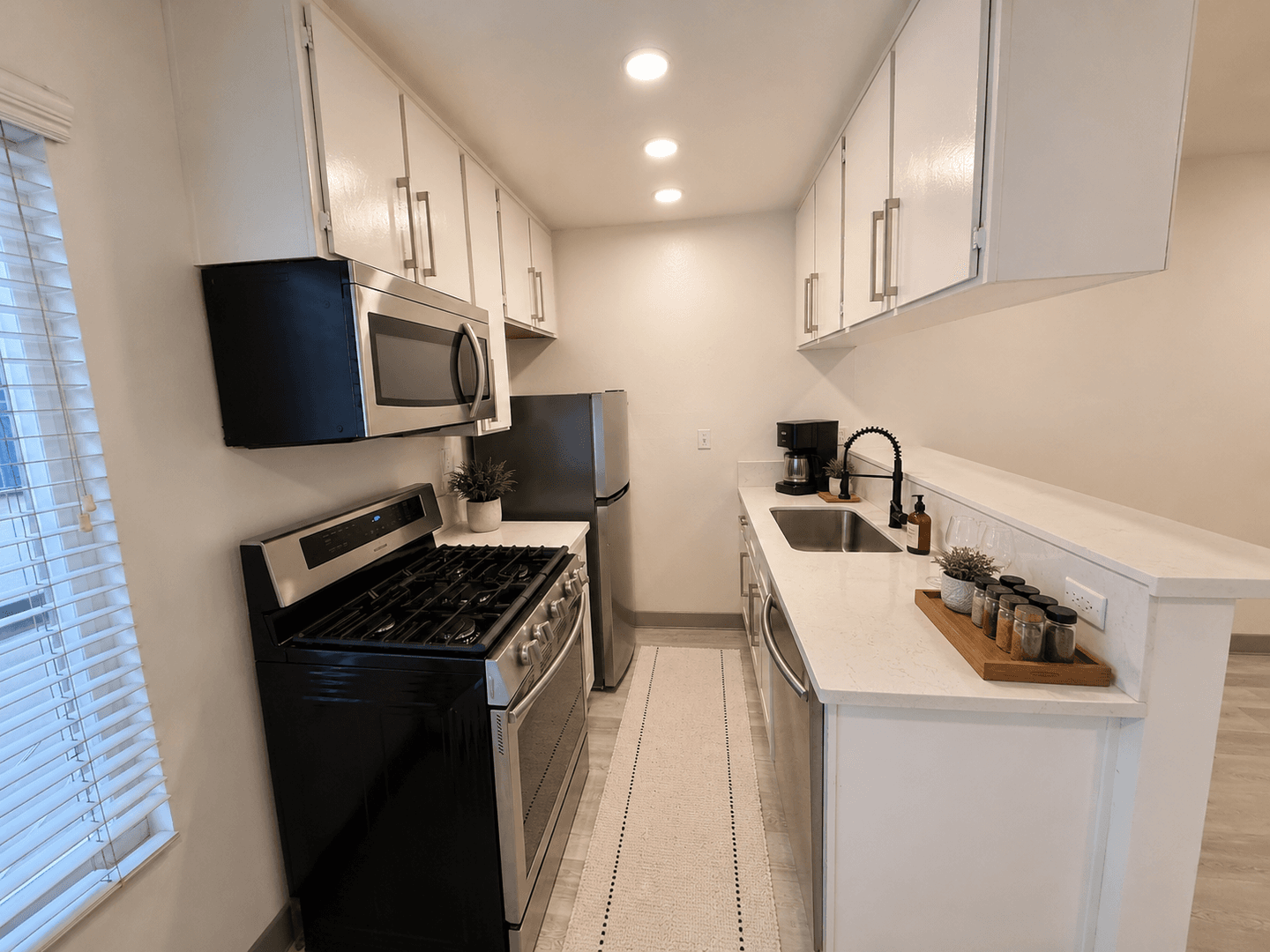 Los Angeles Apartment: 3735 Canfield Ave