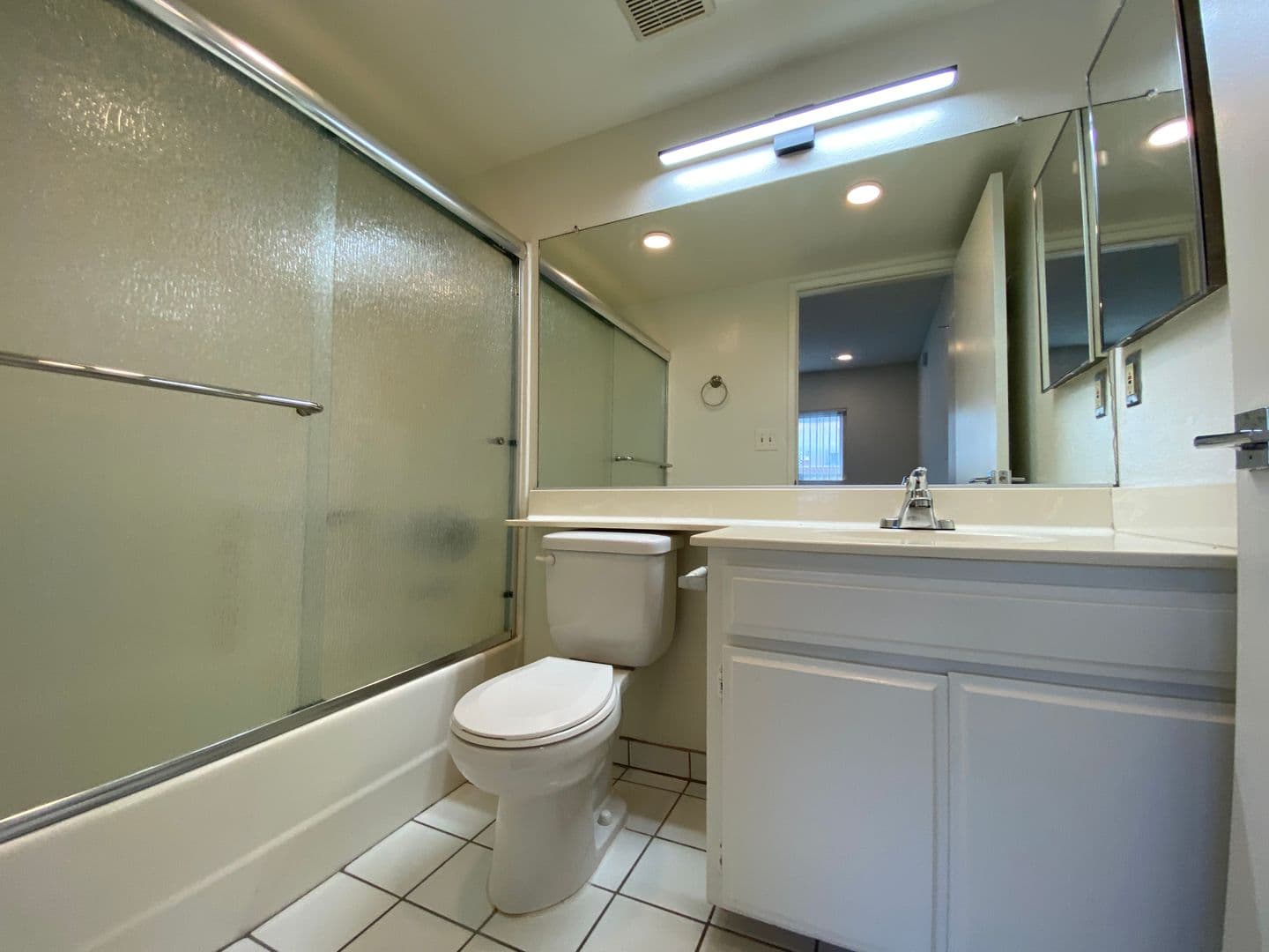 Los Angeles Apartment: 3722 Canfield Ave