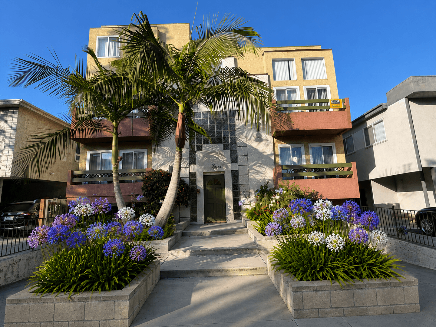 Los Angeles Apartment: 3722 Canfield Ave
