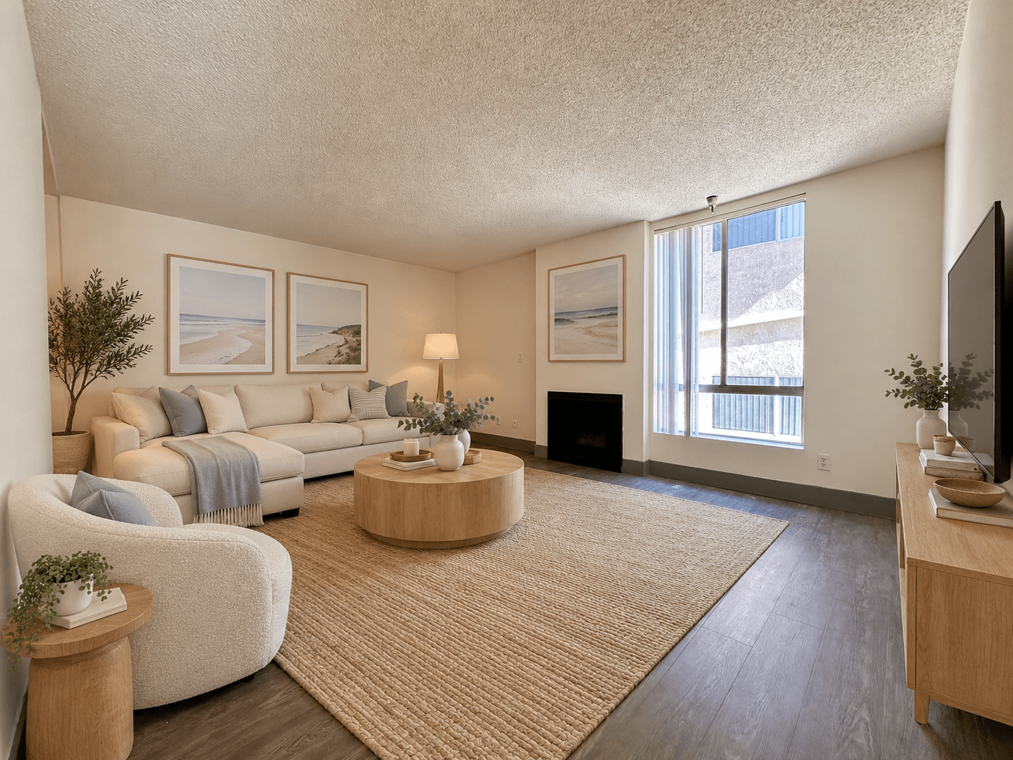 Los Angeles Apartment: 3715 Canfield Ave