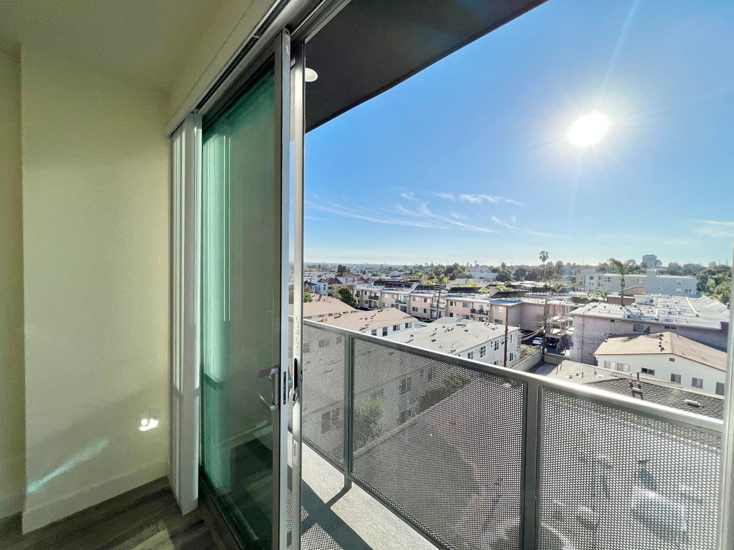 Los Angeles Apartment: 3355 Overland Ave.