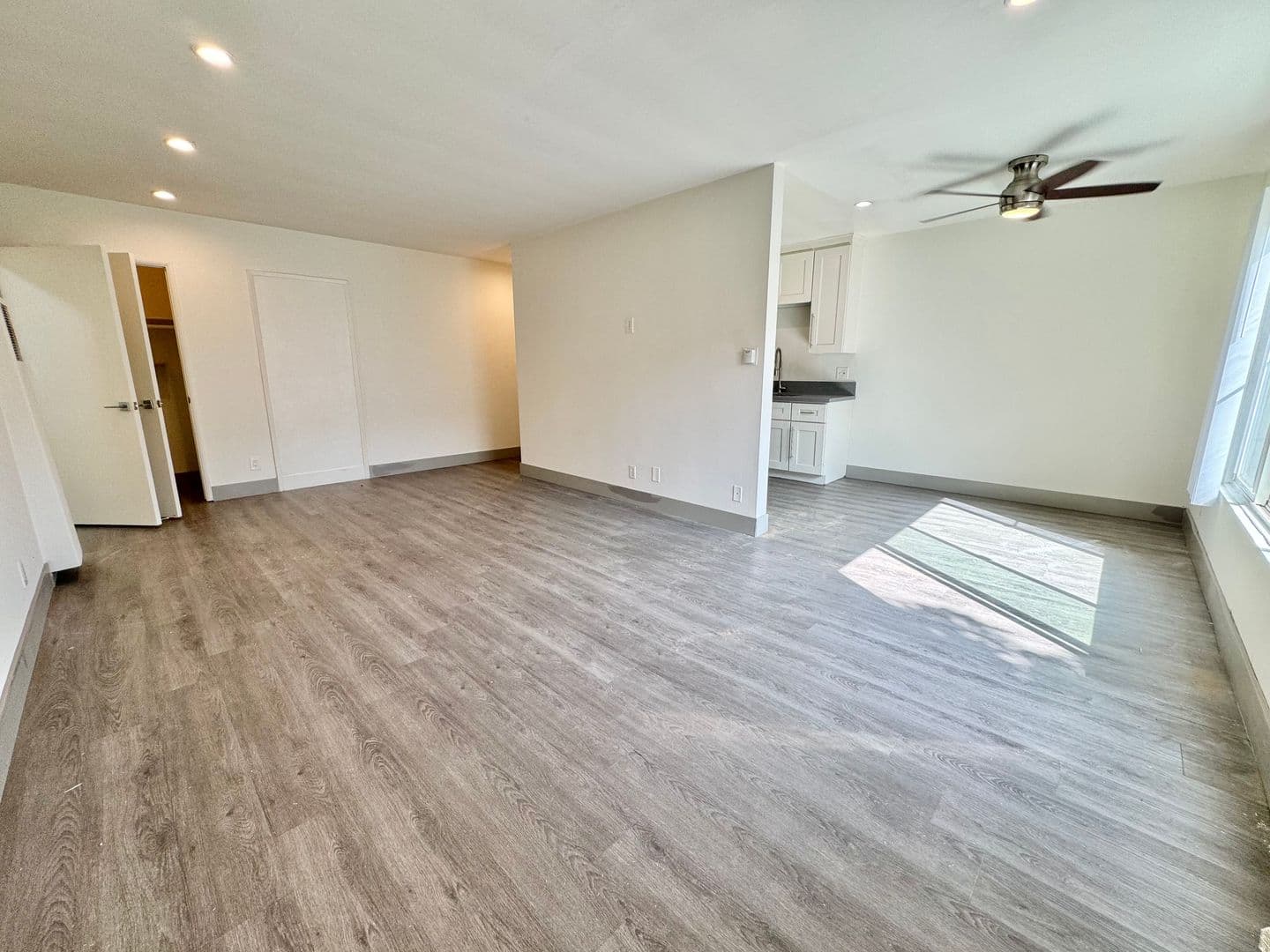Los Angeles Apartment: 12301 & 12307 Pacific Ave