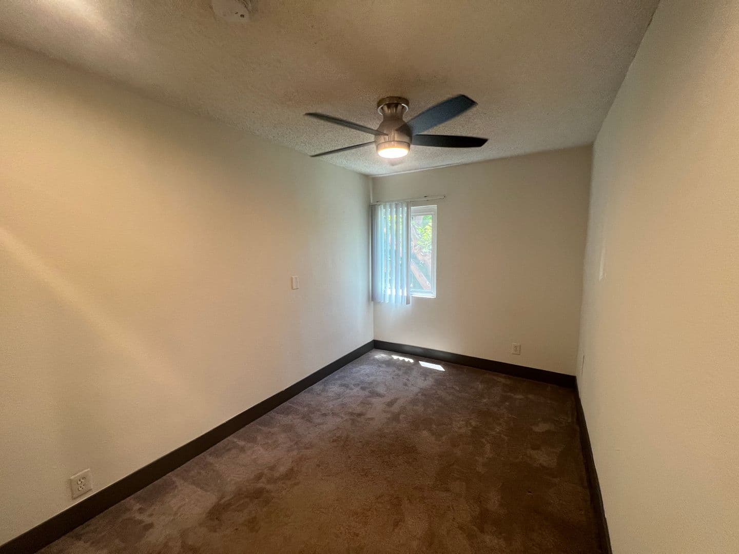 Los Angeles Apartment: 1444 Centinela Ave
