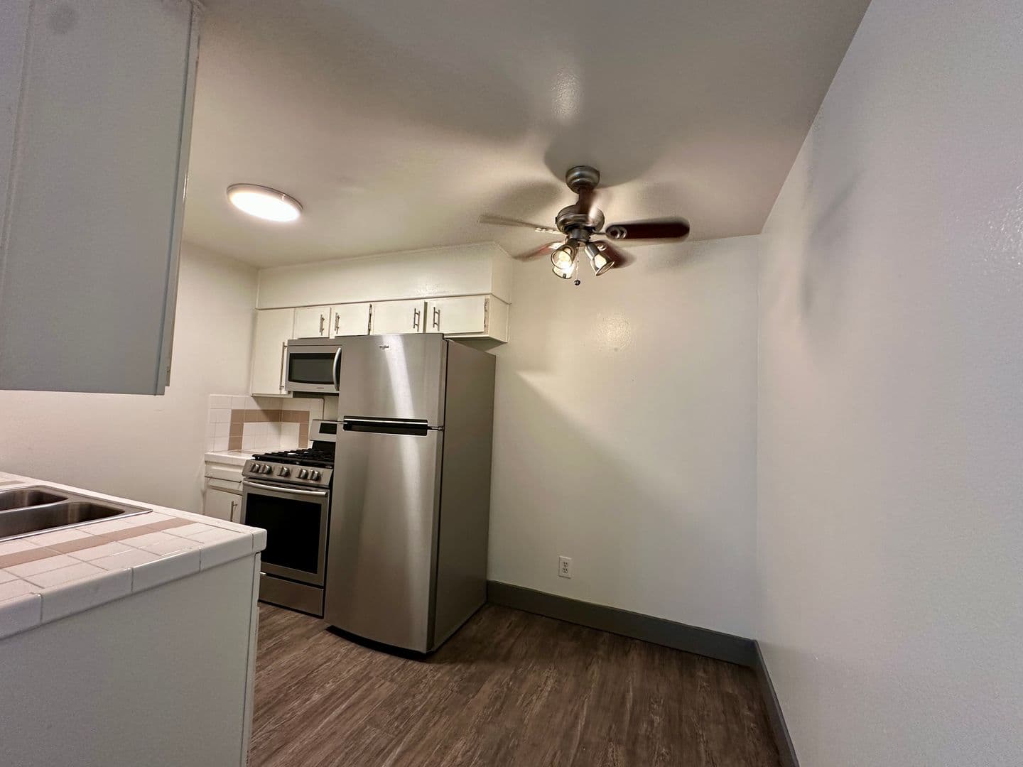 Los Angeles Apartment: 3715 Canfield Ave