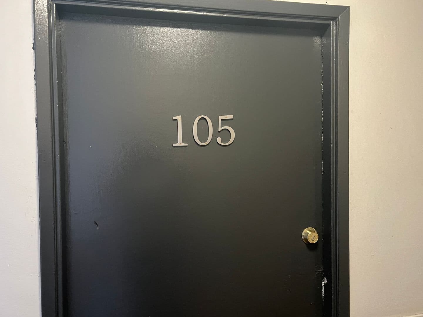 Los Angeles Apartment: 10779 Woodbine St.