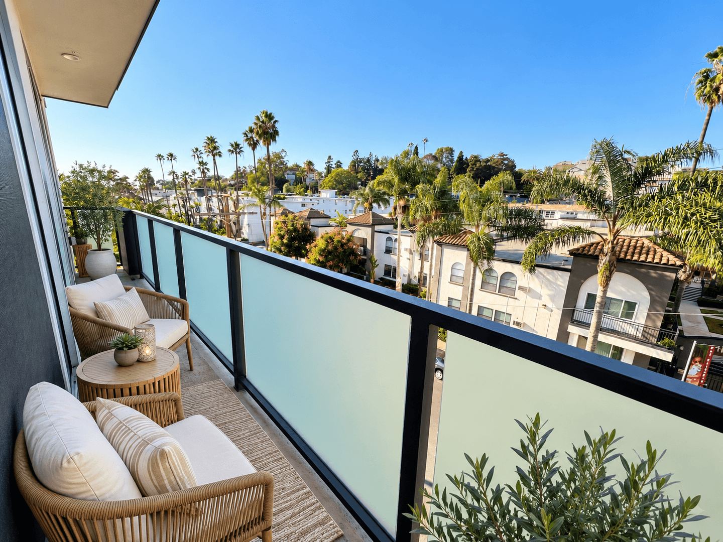 Los Angeles Apartment: 3355 Overland Ave.