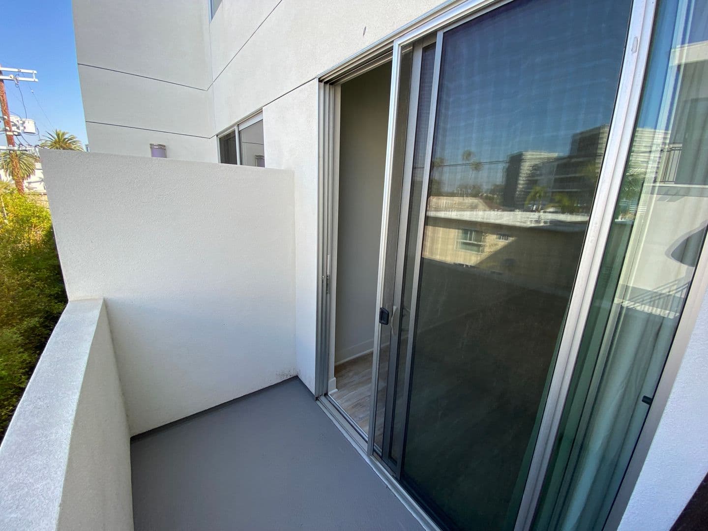 Los Angeles Apartment: 11929 Courtleigh Dr