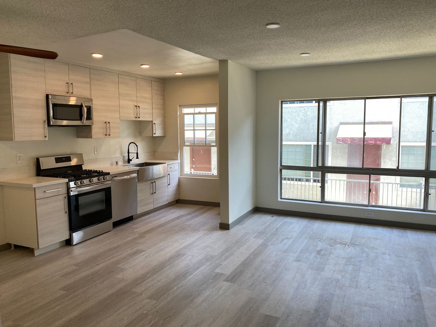 Los Angeles Apartment: 3317 Keystone Ave