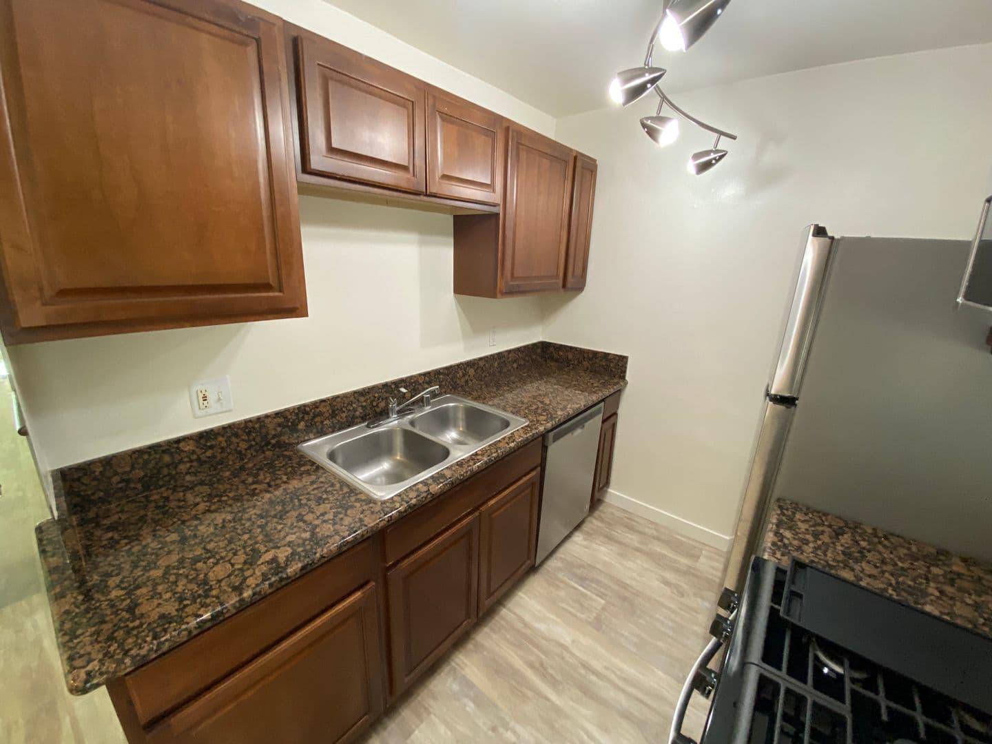 Los Angeles Apartment: 9344 National Blvd.