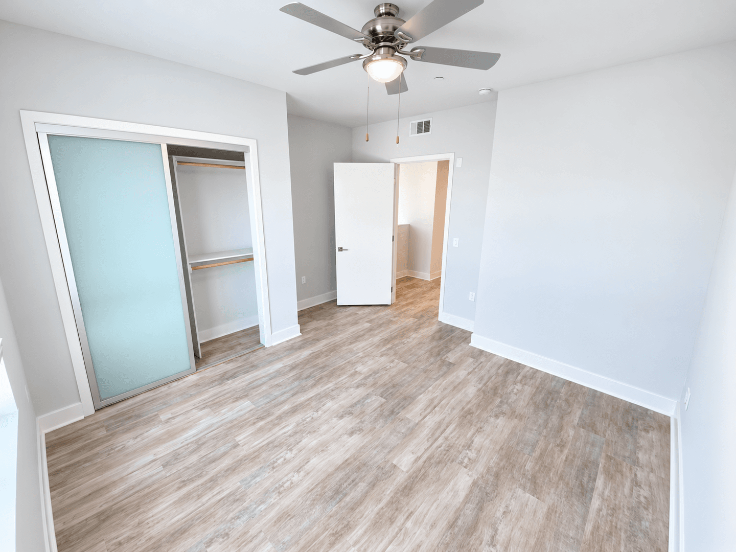 Los Angeles Apartment: 11929 Courtleigh Dr