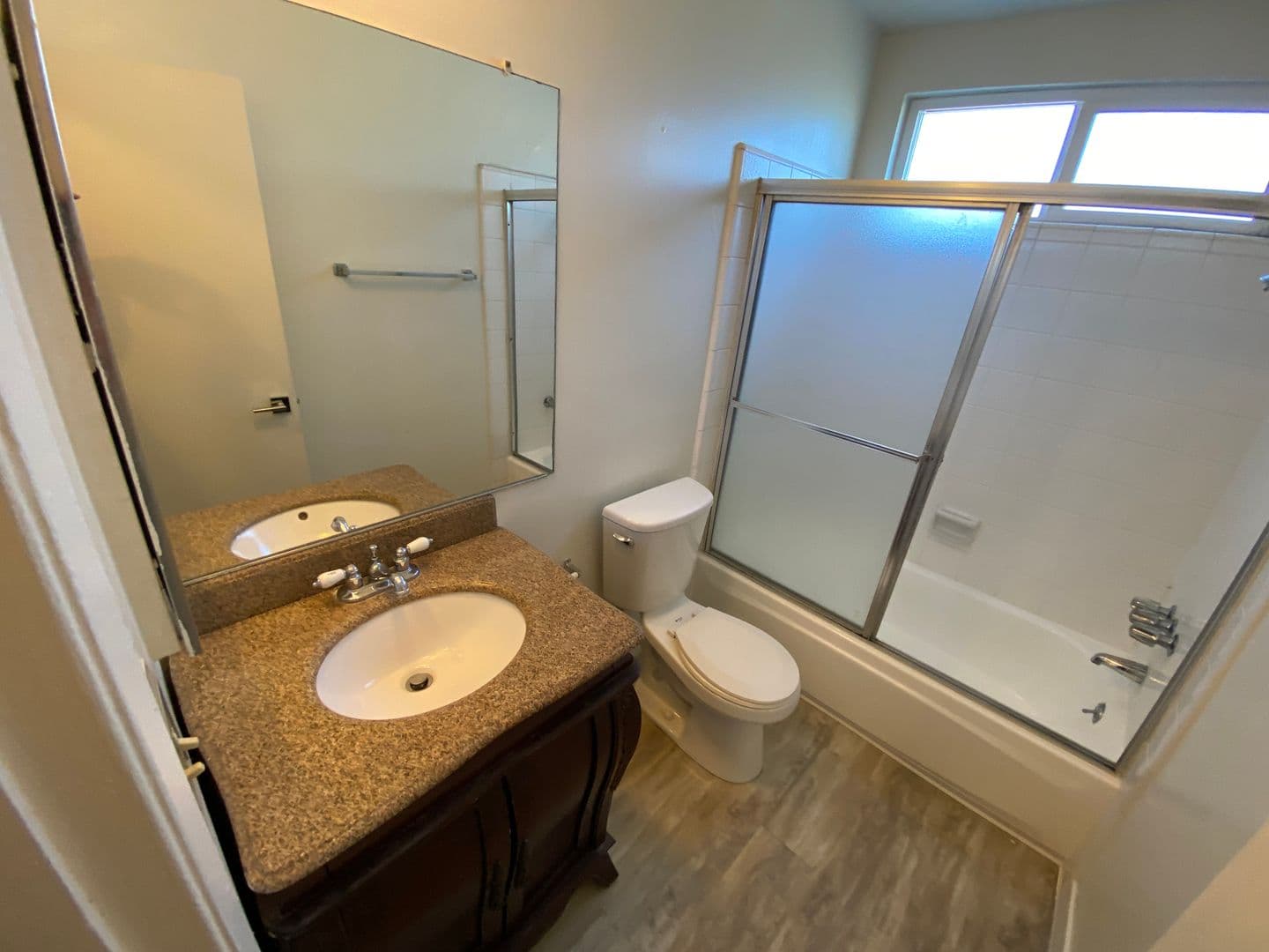 Los Angeles Apartment: 9344 National Blvd.