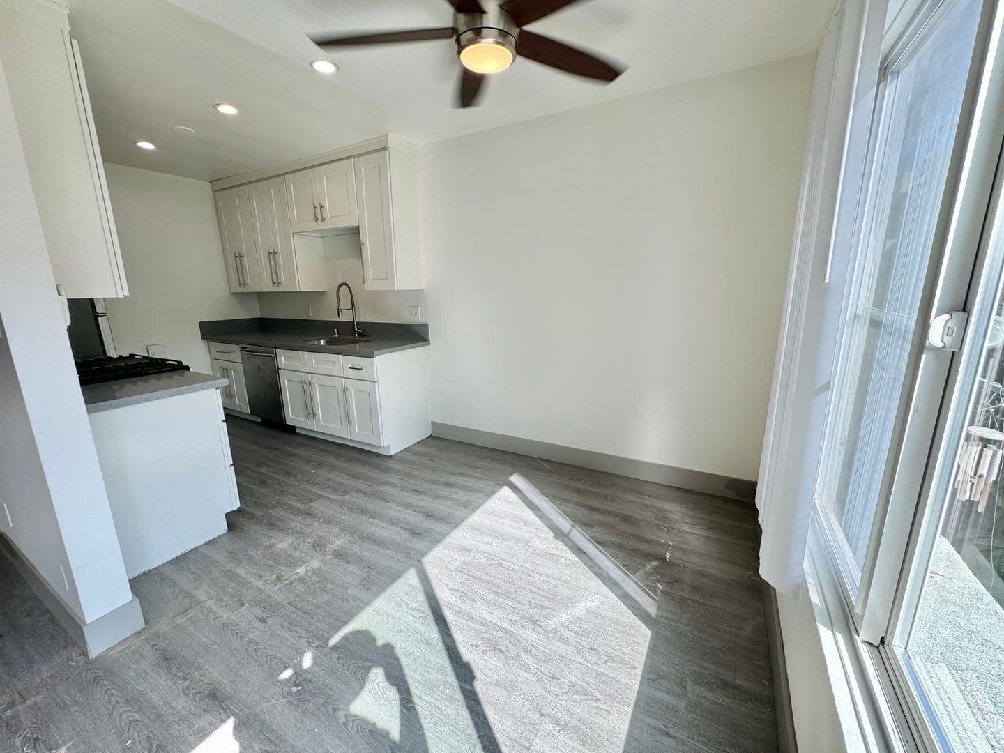 Los Angeles Apartment: 12301 & 12307 Pacific Ave