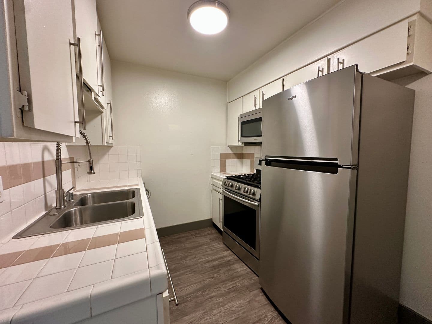 Los Angeles Apartment: 3715 Canfield Ave