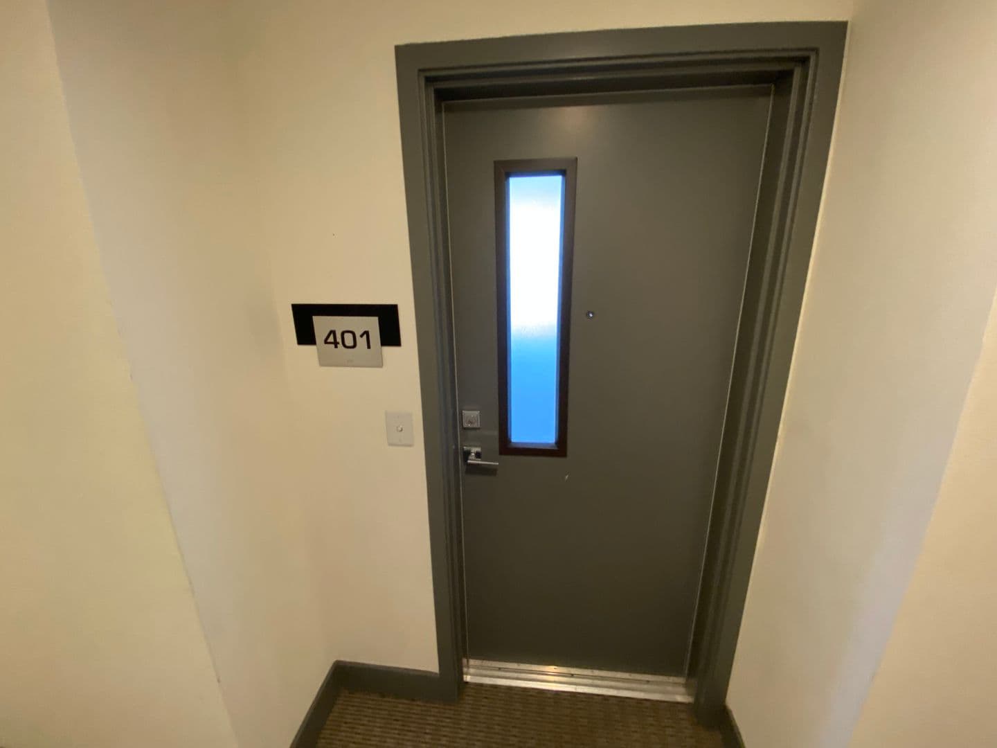Los Angeles Apartment: 3743 Midvale Ave